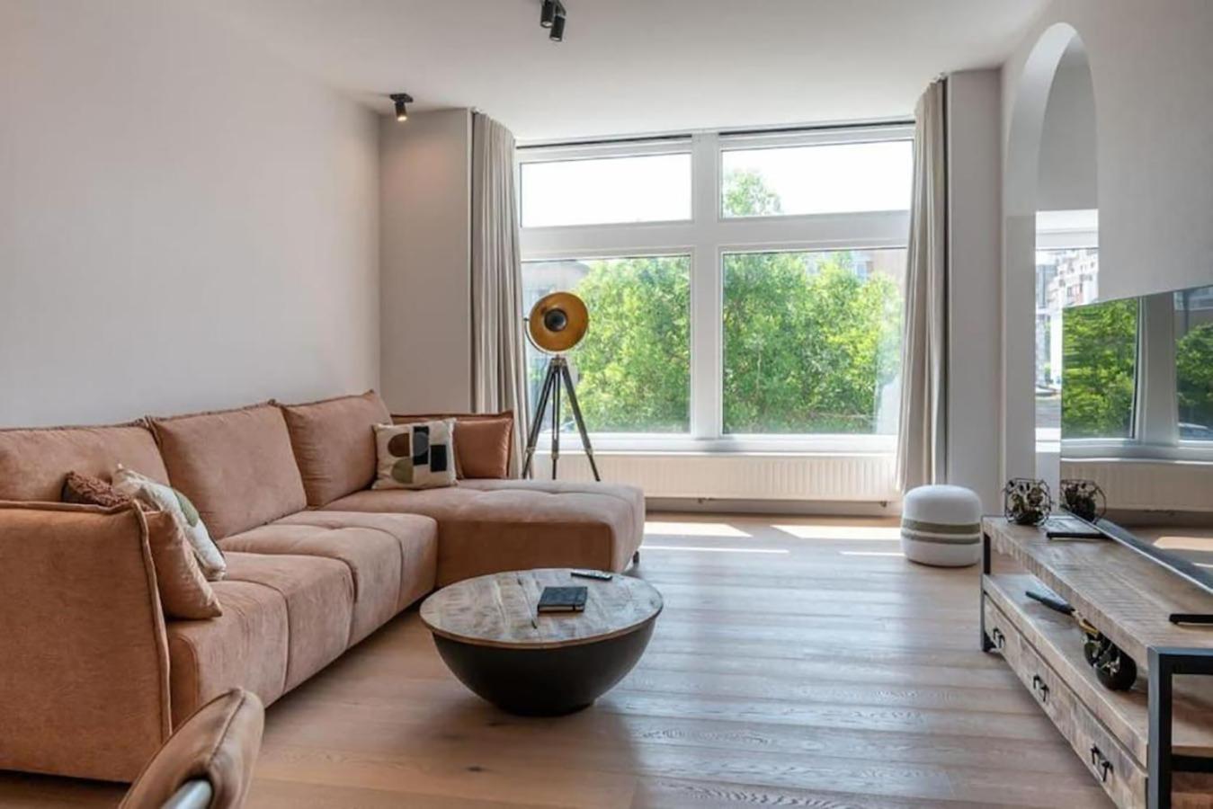 Renovated Art Deco Apartment With Vintage Elements Oostende Exterior foto